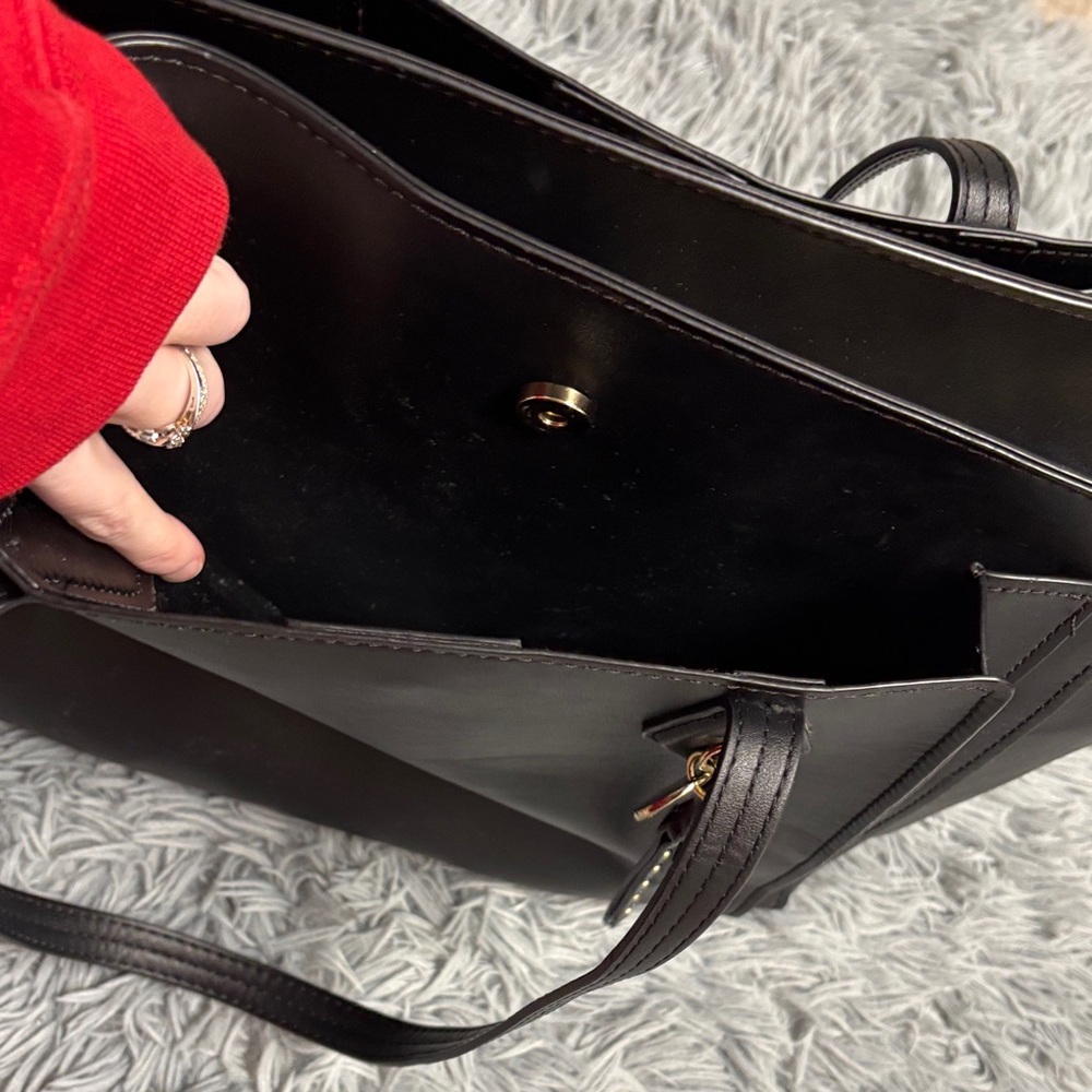 Black Tote Bag and Wallet - Picture 9 of 16